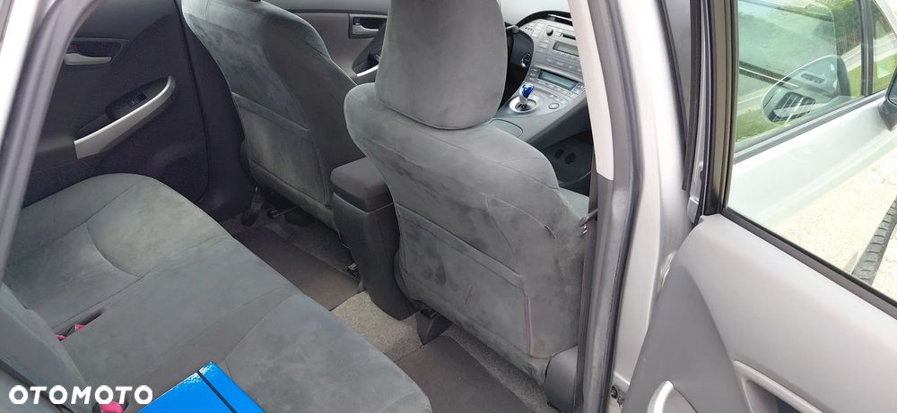 Toyota Prius 1.8 HSD Prestige - 13