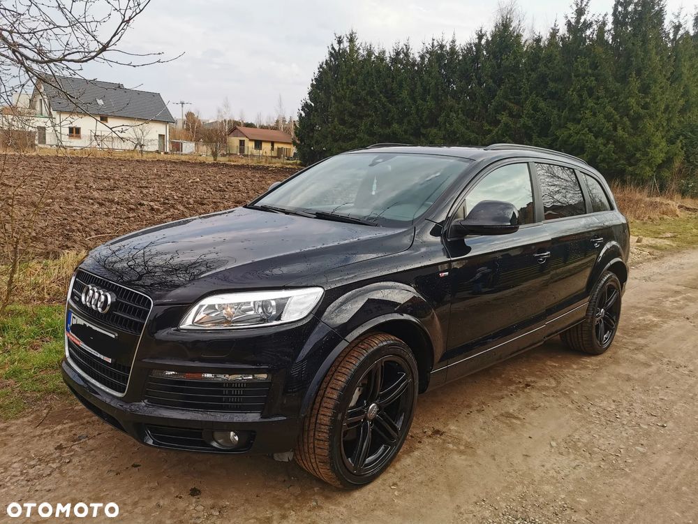 Audi Q7 - 1