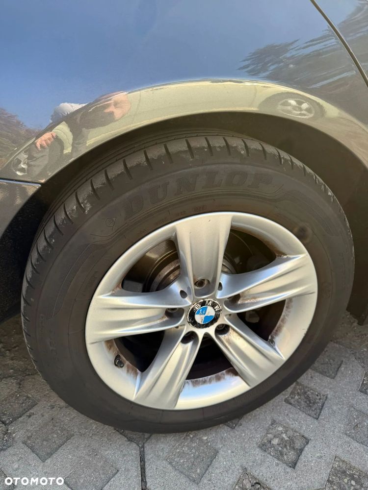BMW Seria 3 318i - 8