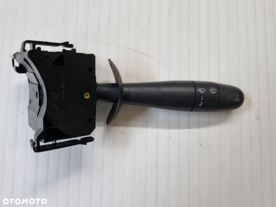 WŁĄCZNIK WYCIERACZEK TRAFIC VIVARO 01-14r. EU