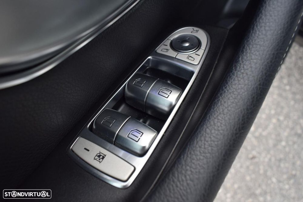 Mercedes-Benz E 300 de Avantgarde - 19