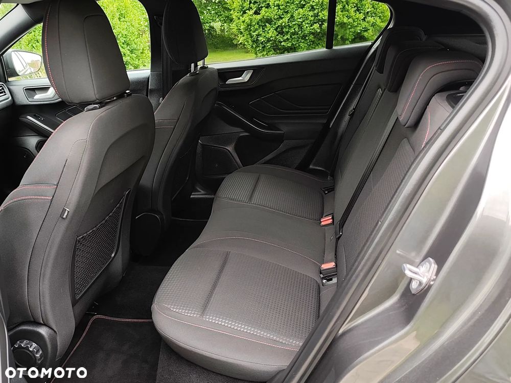 Ford Focus 1.0 EcoBoost ST-Line Black ASS - 27
