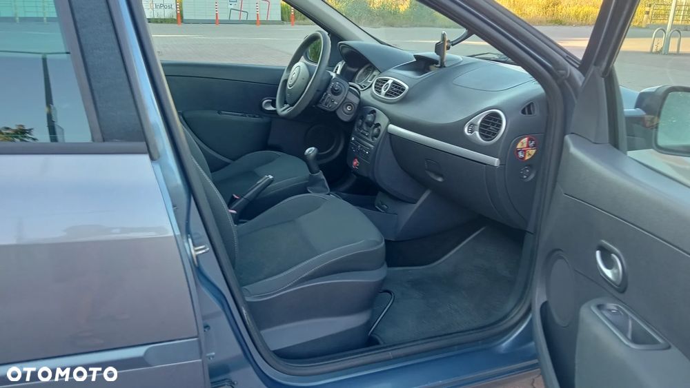 Renault Clio 1.2 16V Alize - 16