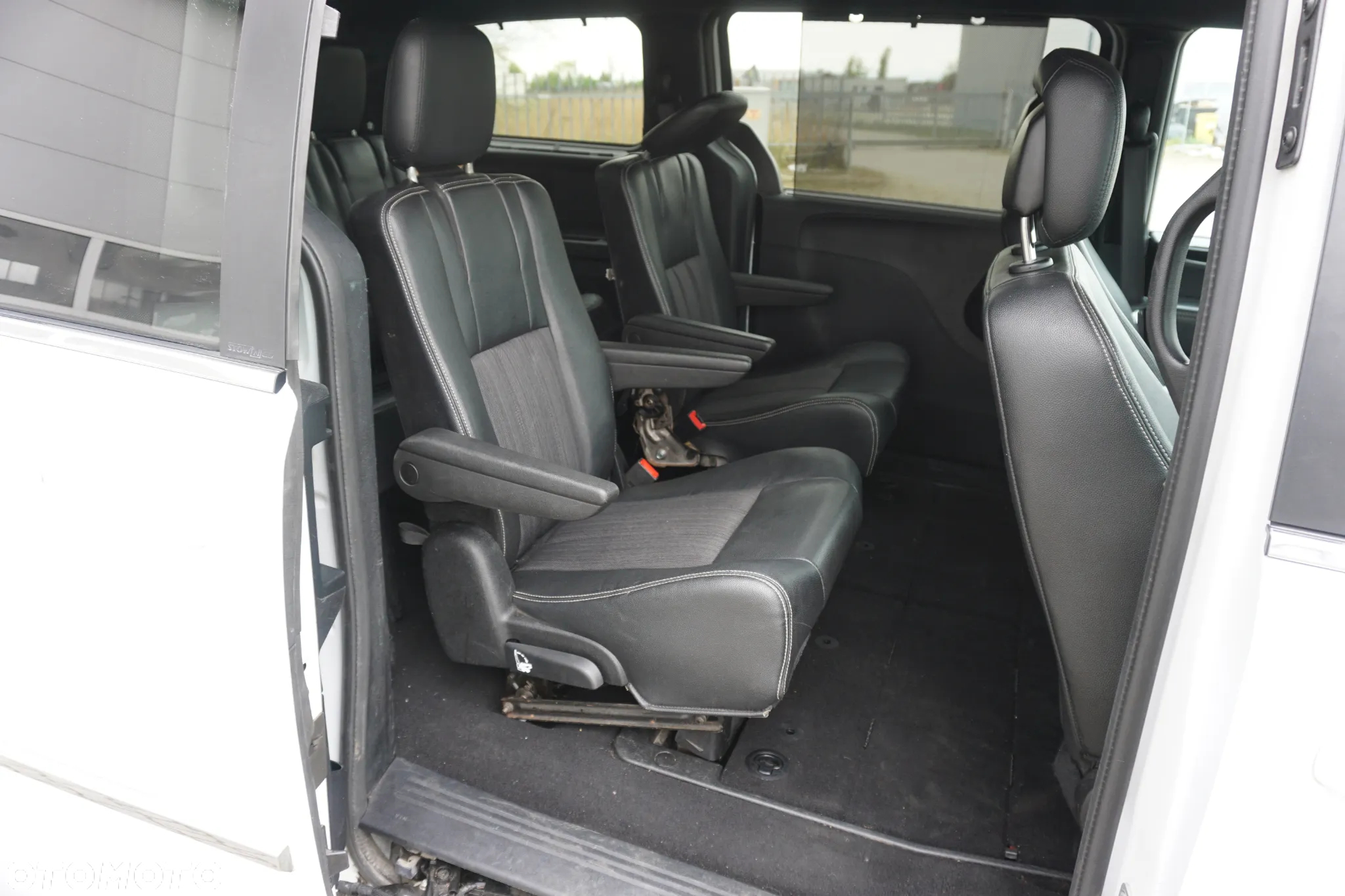 Lancia Voyager 2.8 Multijet 16v S - 22