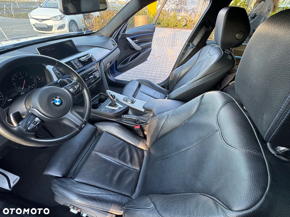 BMW Seria 3 330i xDrive M Sport Shadow - 27