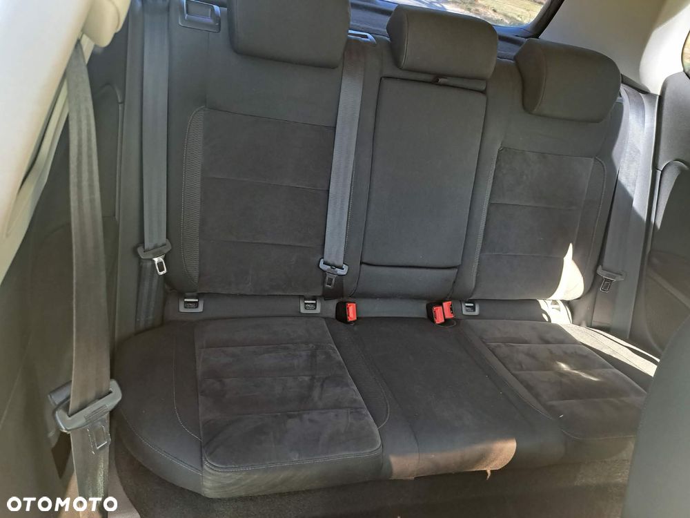 Volkswagen Golf 1.4 TSI Highline DSG - 10