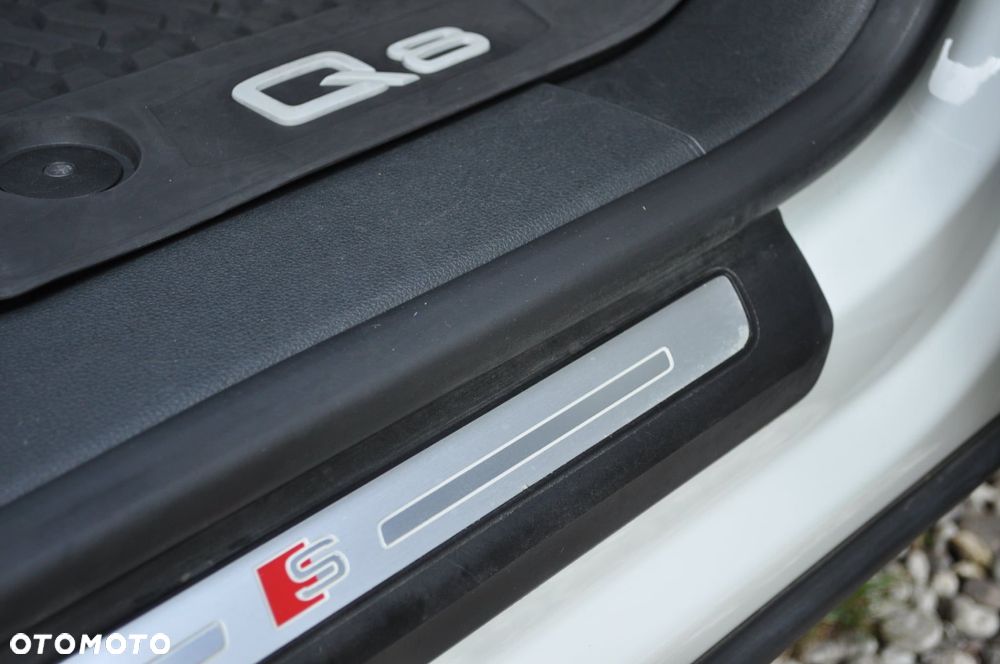 Audi Q8 55 TFSI mHEV Quattro Tiptronic - 6