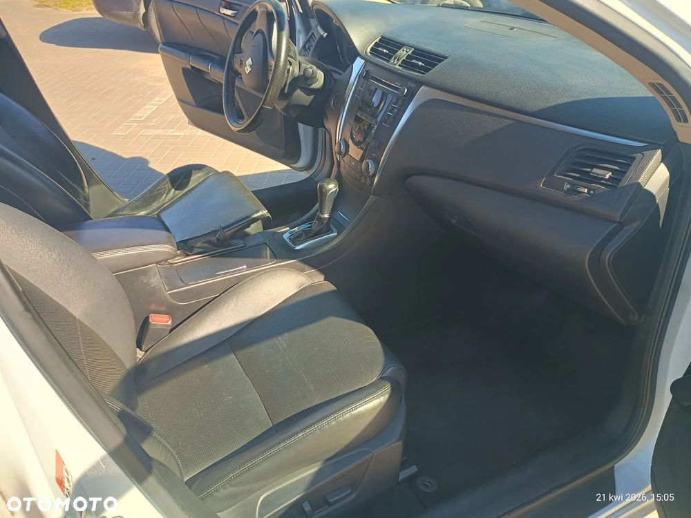 Suzuki Kizashi - 10