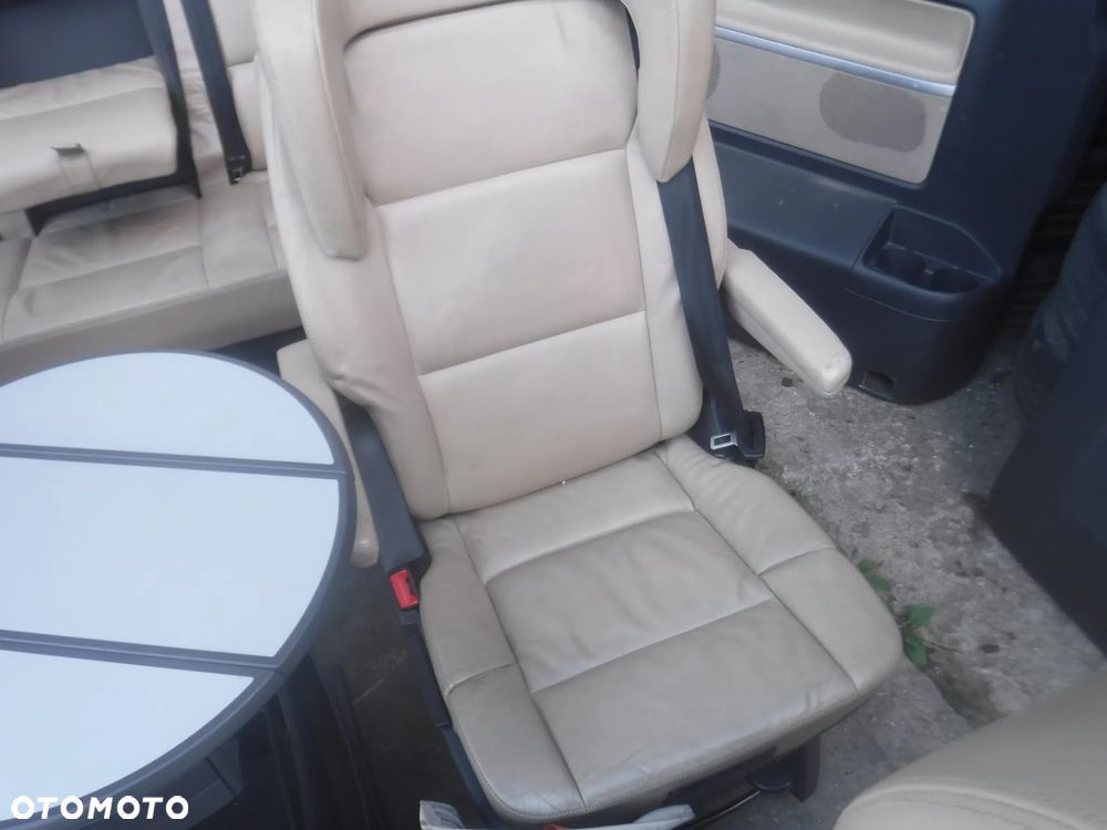 Vw T5 Lift T6 multivan fotele siedzenia grzane  kanapa skory stolik przekladka 2 X drzwi boczki roletki kpl - 9