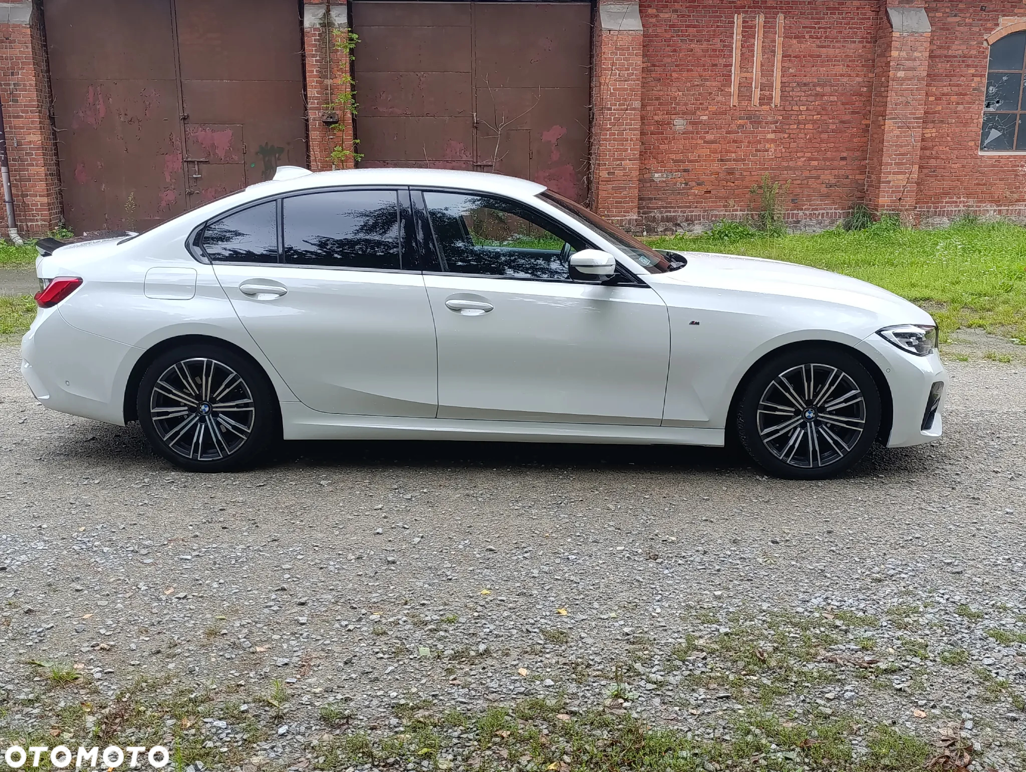 BMW Seria 3 318d M Sport - 3