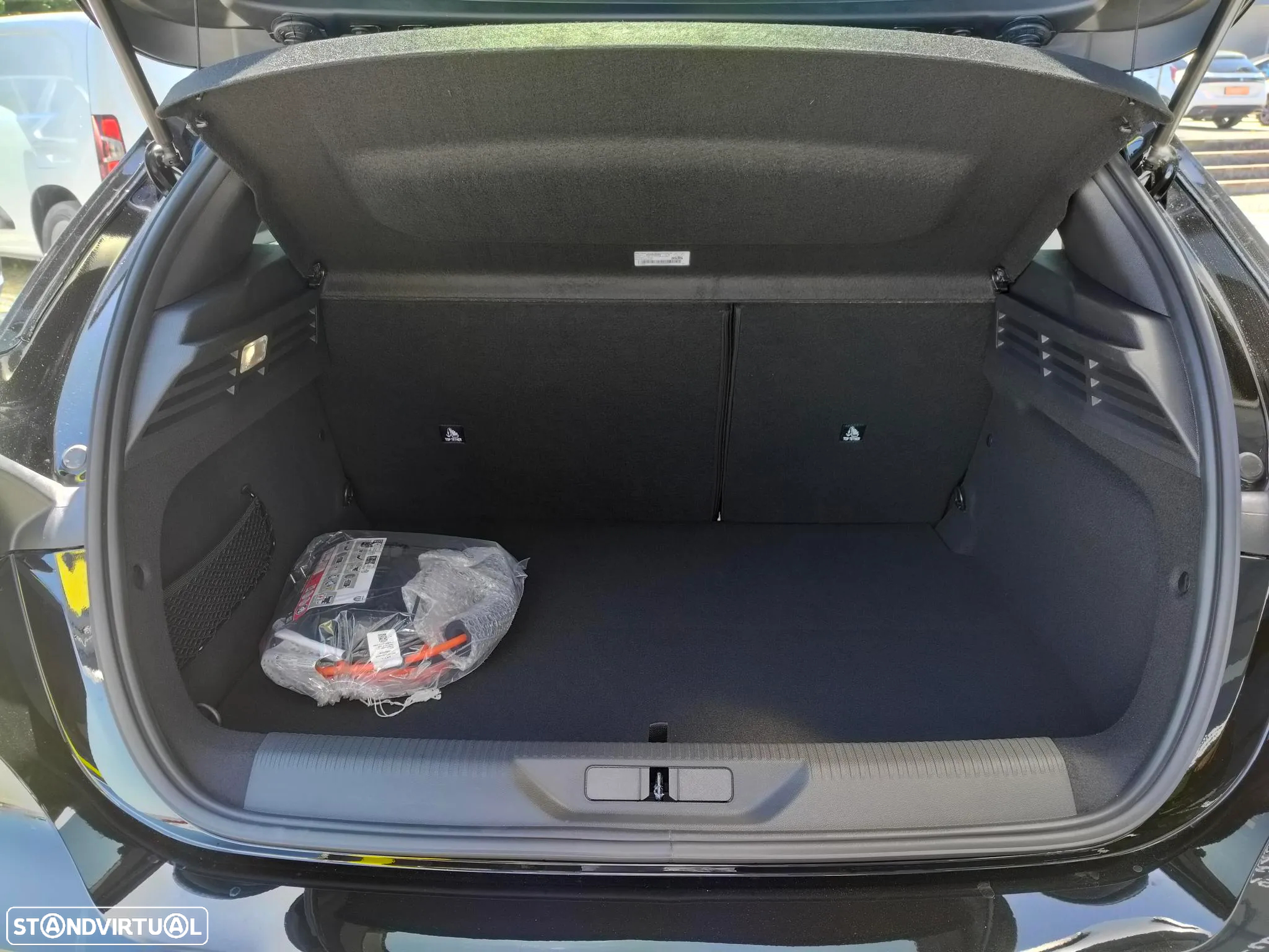 Peugeot 308 1.6 Hybrid Allure e-EAT8 - 11