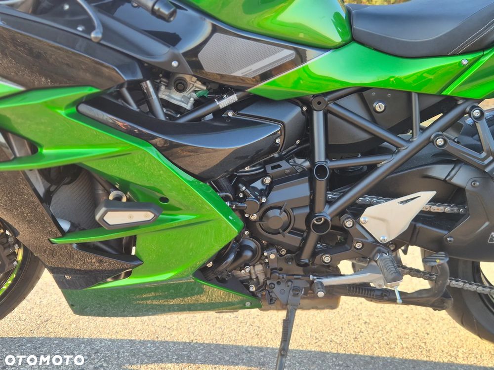 Kawasaki Ninja H2 SX - 5