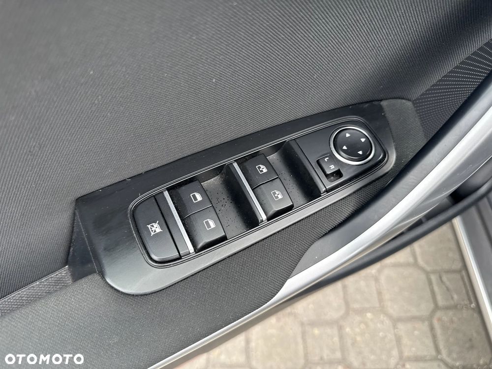 Kia XCeed 1.5 T-GDI M - 20