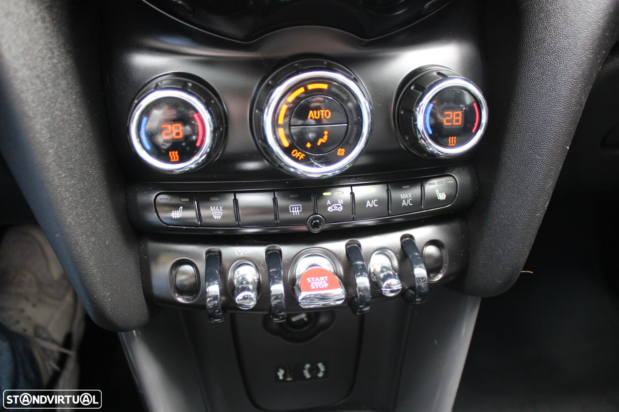 MINI 3 Portas Cooper D - 12