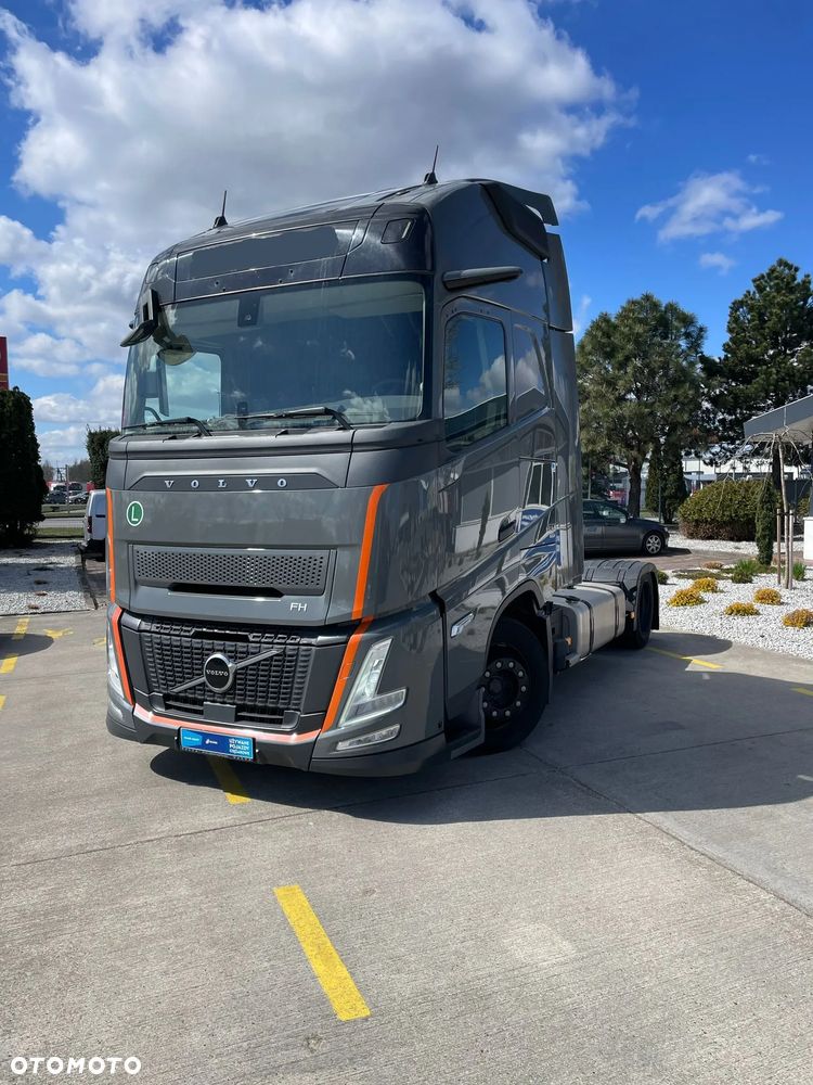Volvo FH4 AERO 4x2 460 KM GLOBETROTTER XL LOW DECK - 3