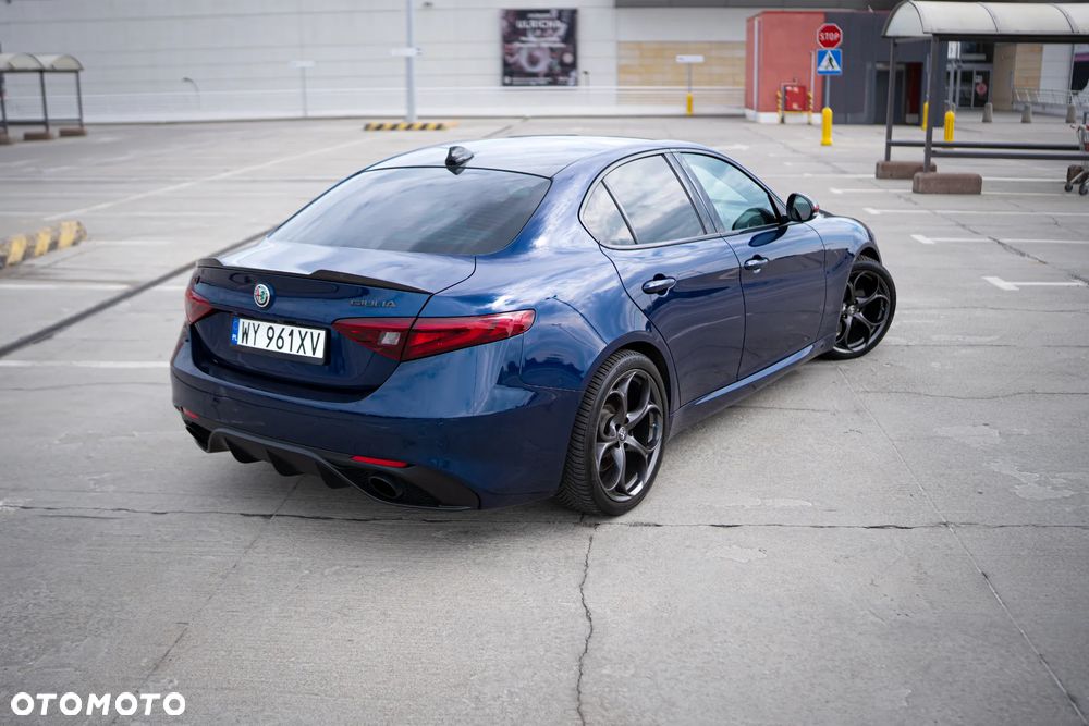 Alfa Romeo Giulia 2.0 Turbo 16V AT8 Veloce Ti - 13