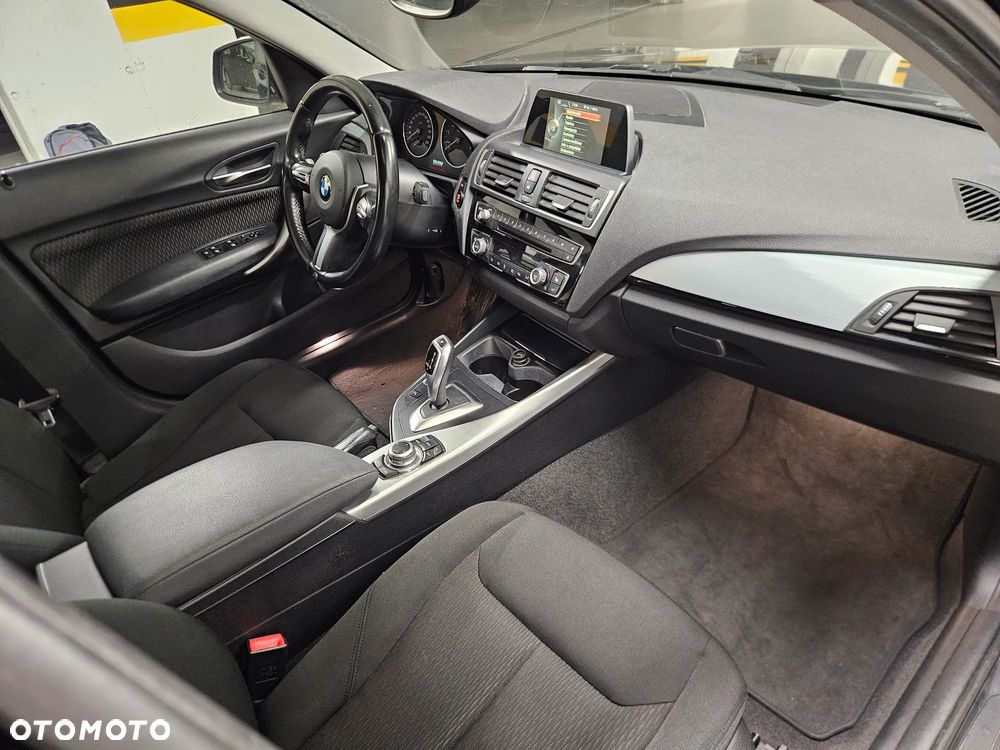 BMW Seria 1 120i Advantage sport - 25
