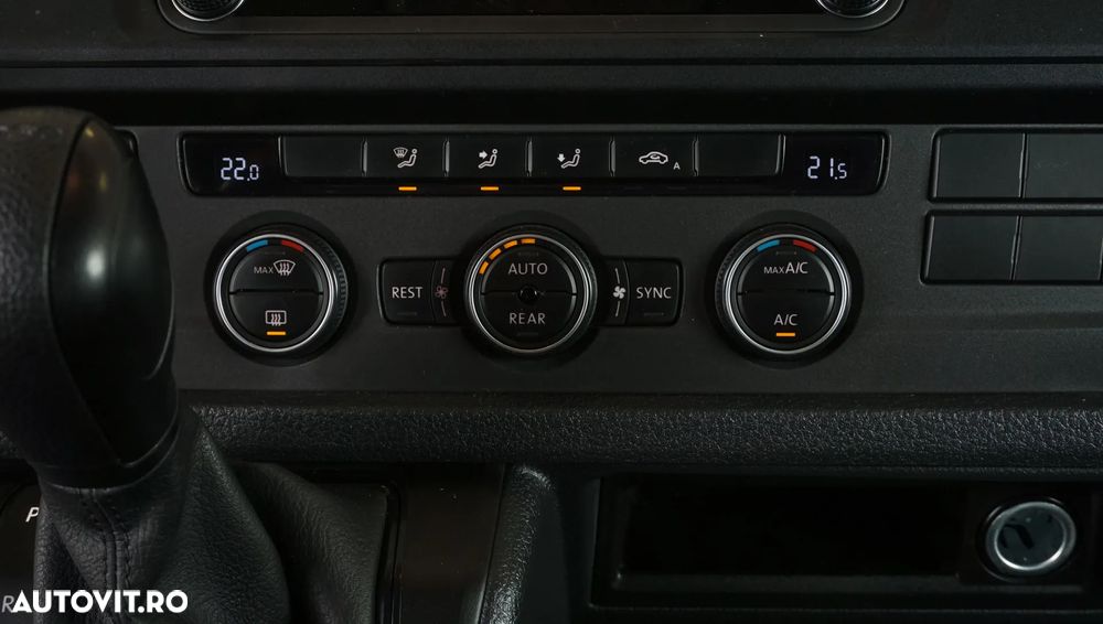 Volkswagen Caravelle T6 2.0 TDI KR Comfortline DSG - 11