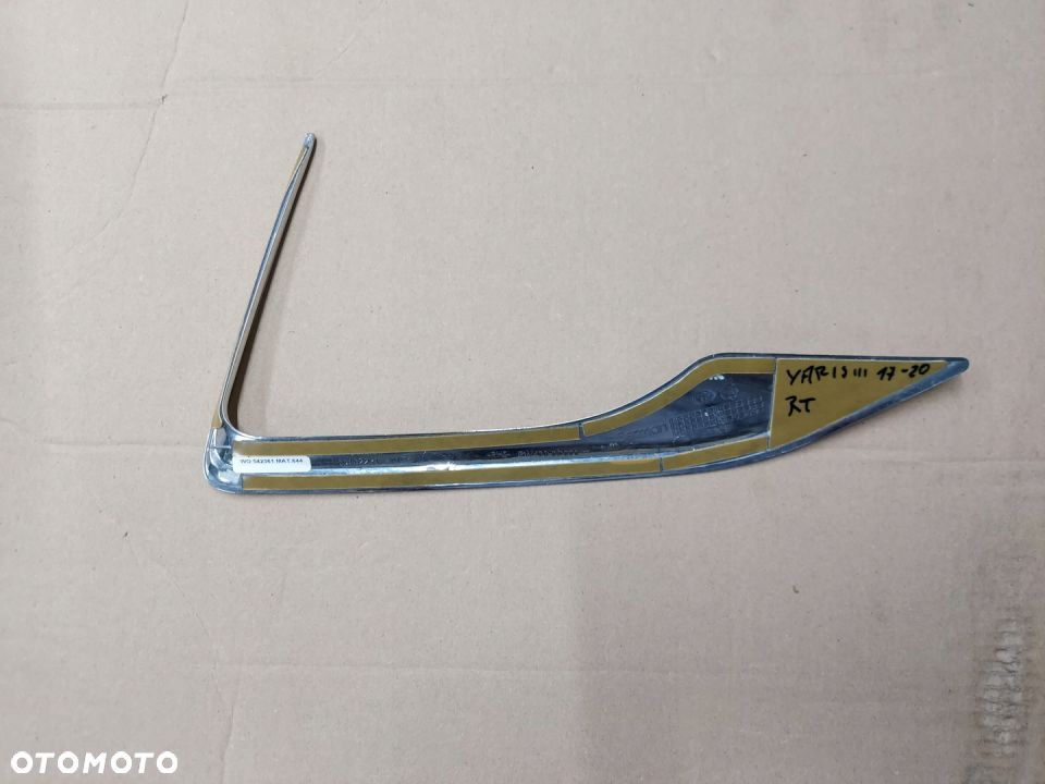 Yaris III Lift 17-20 Listwa Chrom Zderzak Tył R - 2