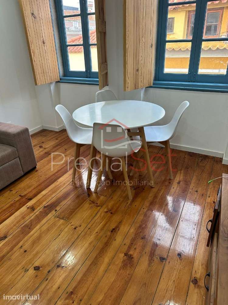 Apartamento T3 Duplex Mobilado - Arrendamento-Centro histórico Setúbal - Grande imagem: 2/19