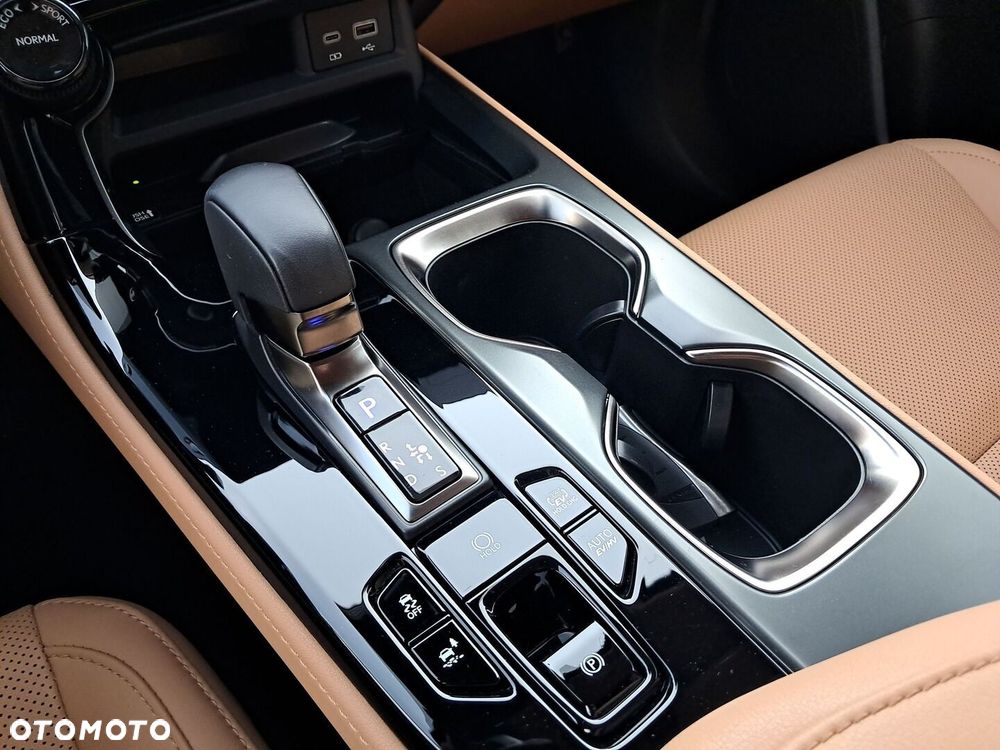 Lexus NX - 15