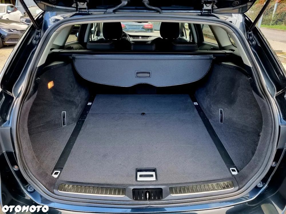 Toyota Avensis 2.0 D-4D Premium - 13