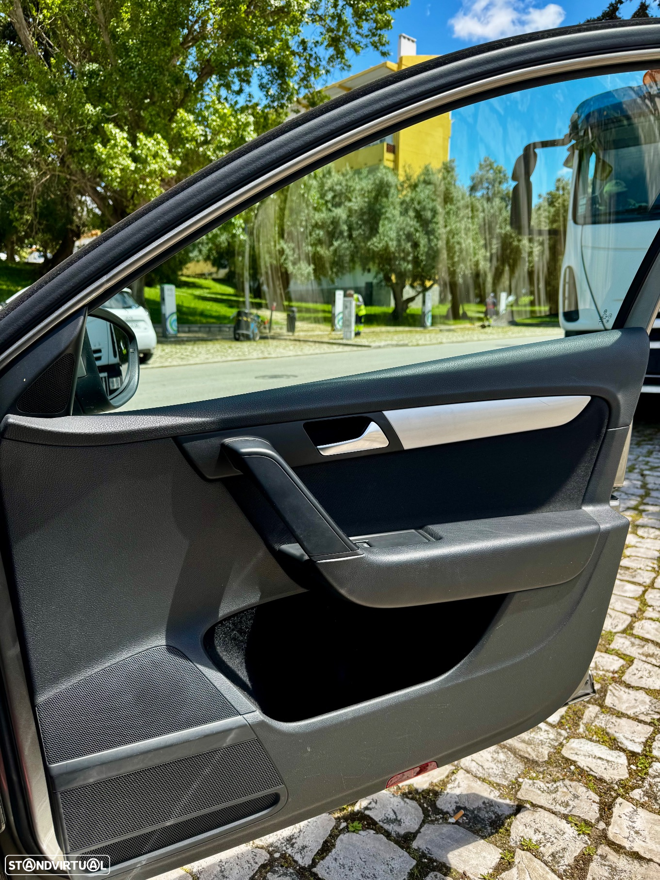 VW Passat Variant 1.6 TDI BlueMotion - 21
