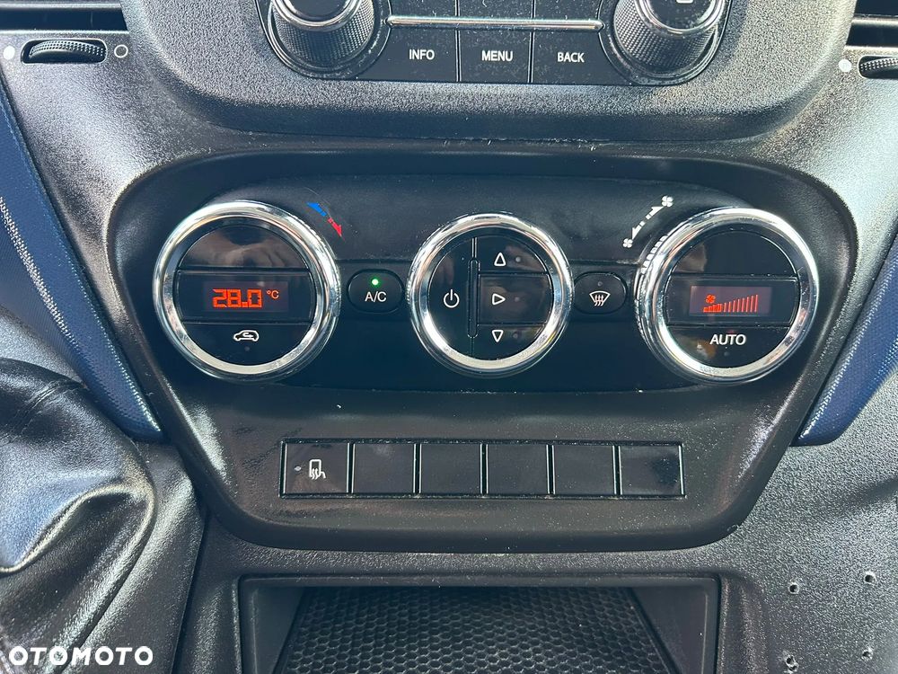 Iveco Daily 40C18 35C18 3.0 HPI Hi-Matic Kontener 8 palet + winda 750kg + drzwi boczne **Climatronic**Kamera**Sprowadzony**2018R** - 14