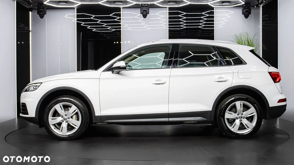 Audi Q5 50 TFSI e Quattro S tronic - 4