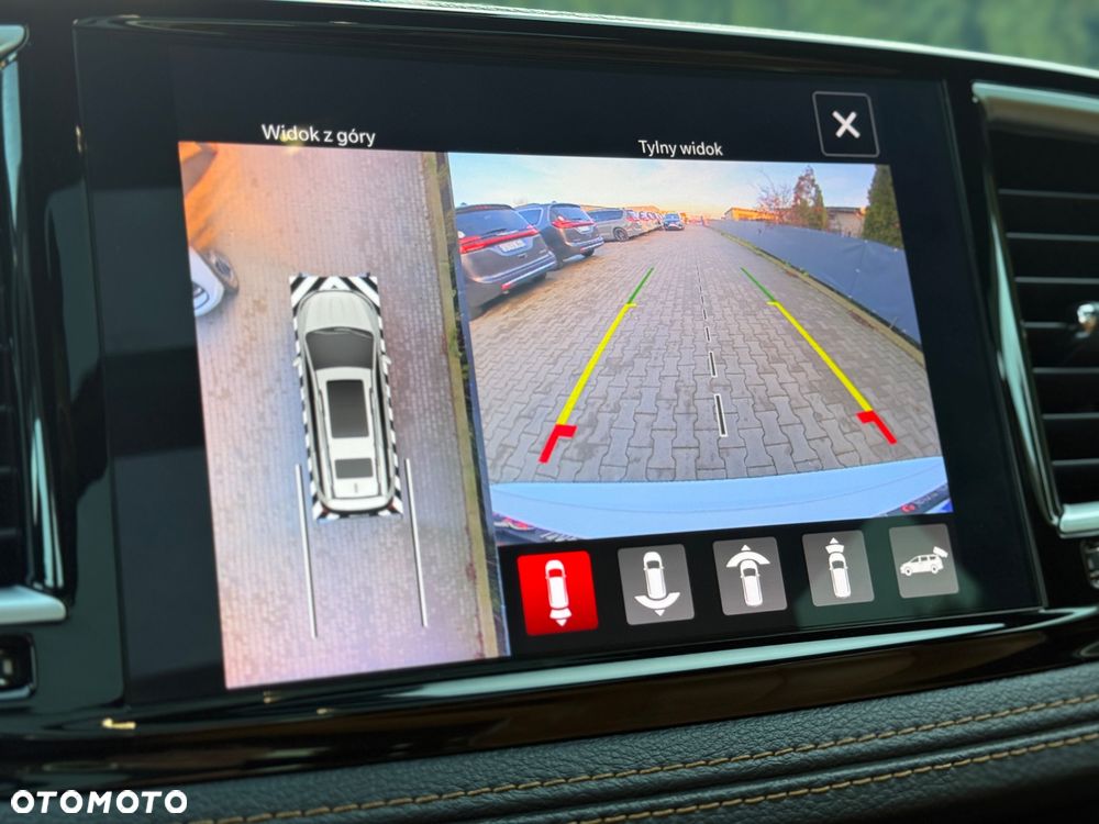 Chrysler Pacifica - 31