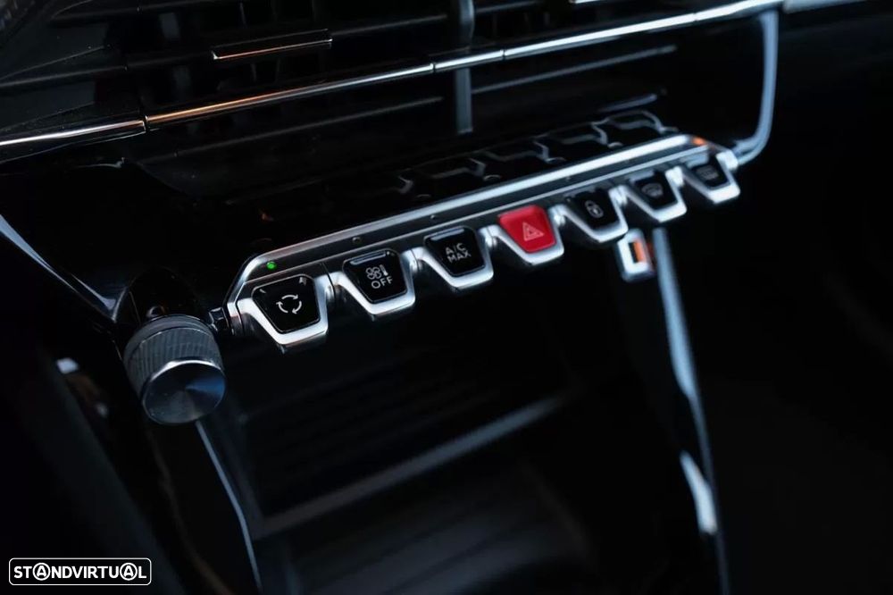 Peugeot 208 1.2 PureTech Active Pack - 29