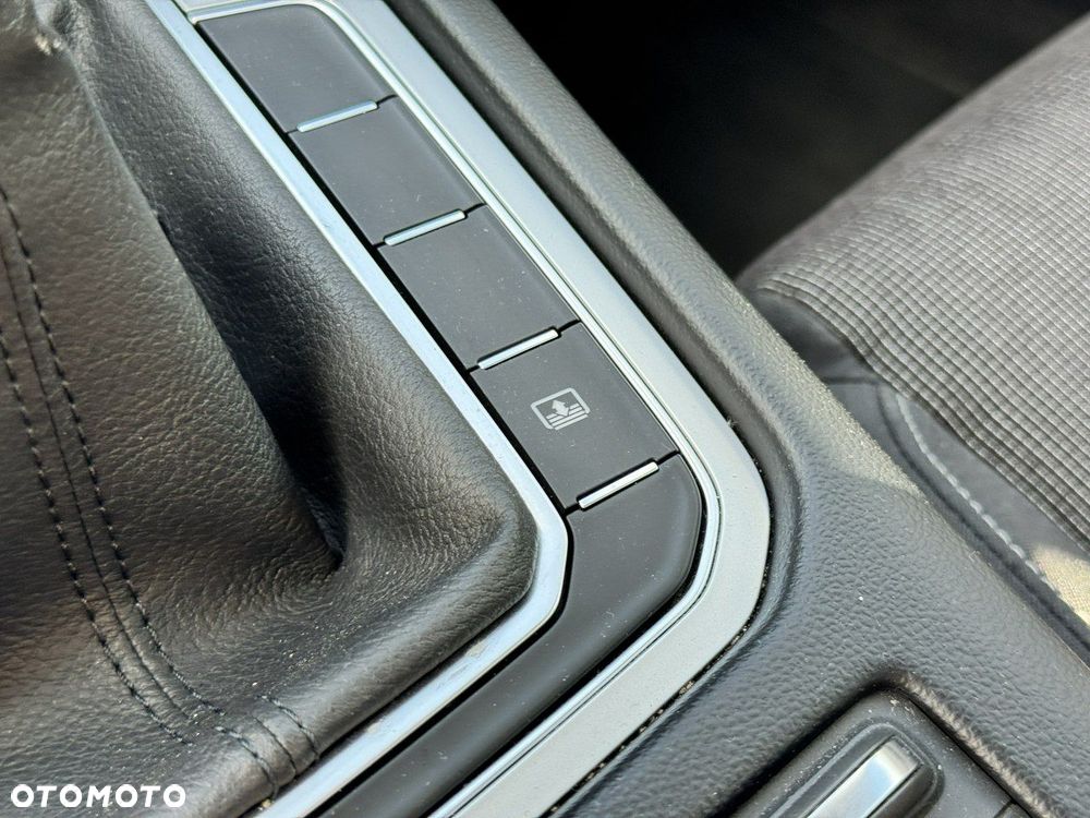 Volkswagen Passat 1.5 TSI EVO Comfortline - 24