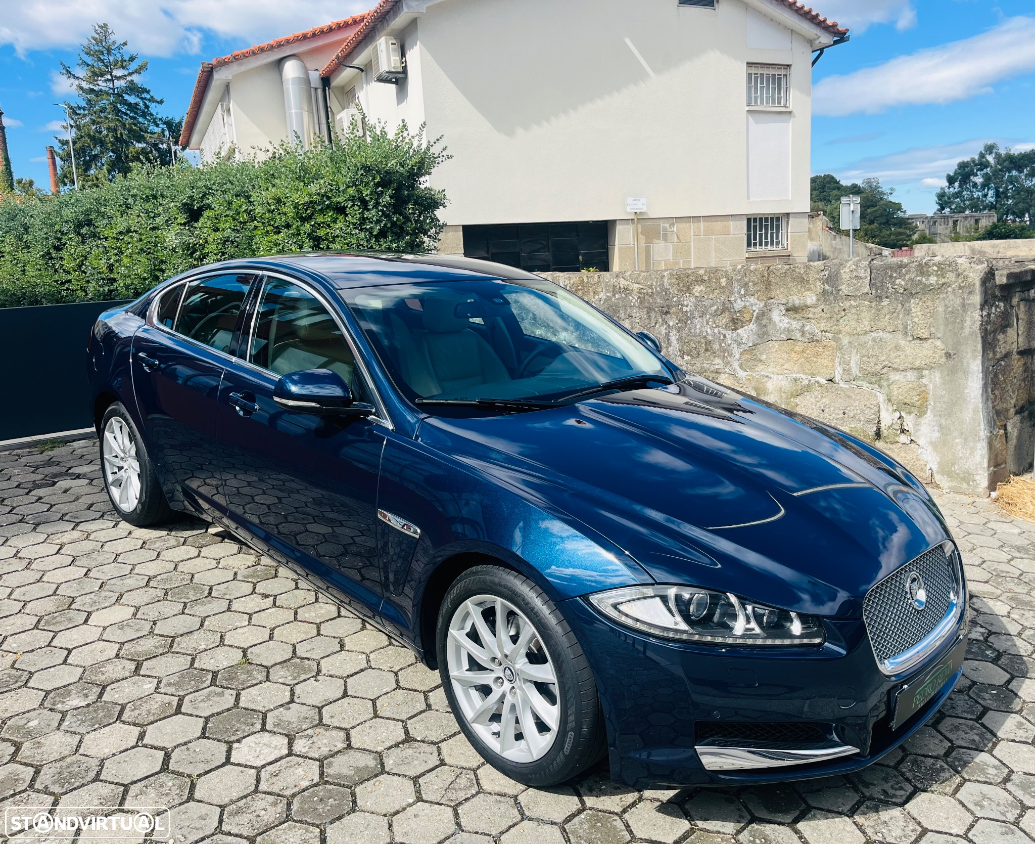 Jaguar XF 2.2 D Luxury - 10
