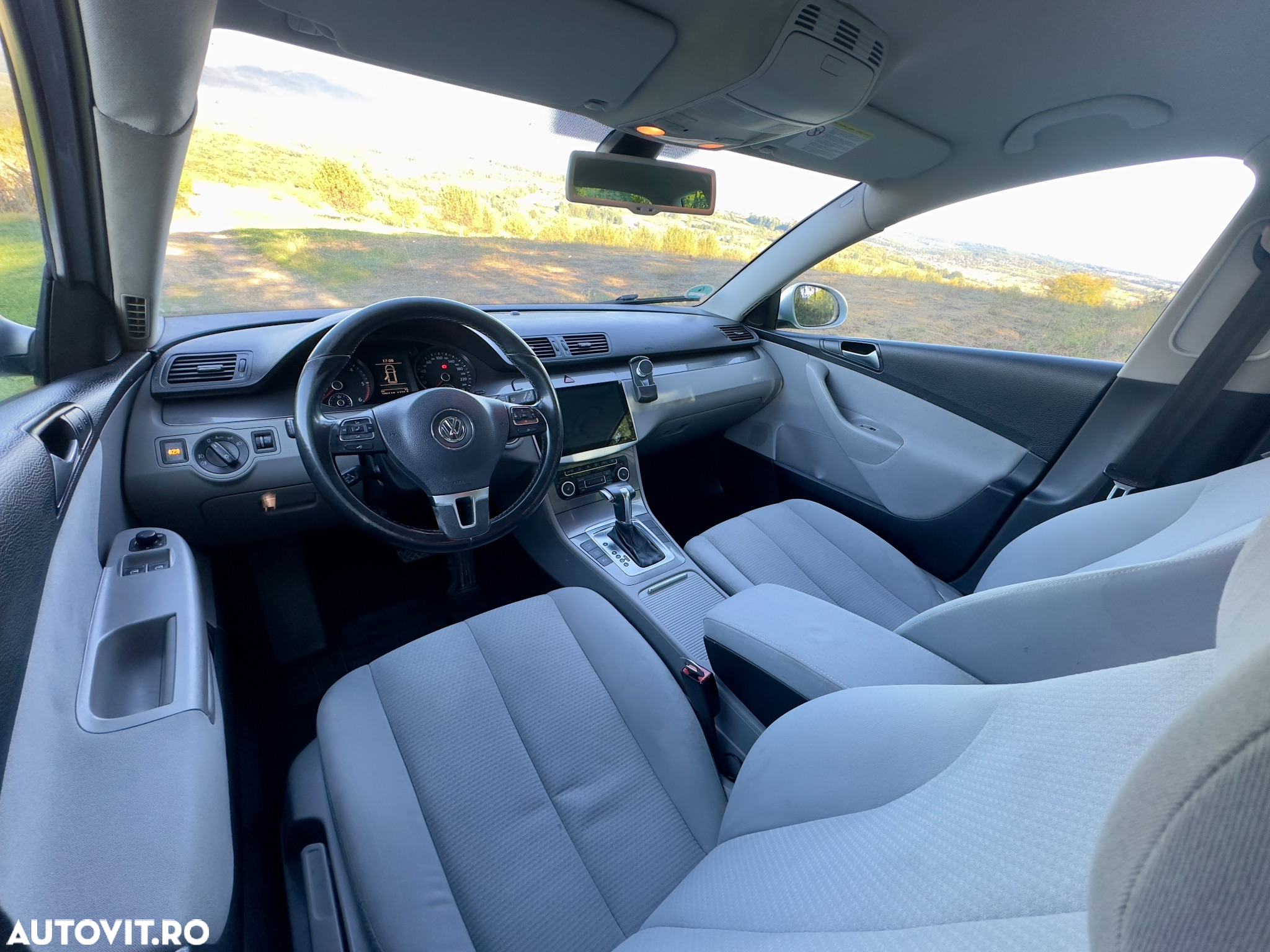 Volkswagen Passat - 4