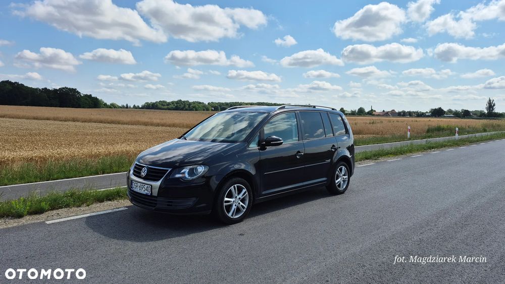 Volkswagen Touran 1.9 TDI Highline DSG - 9
