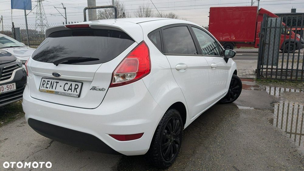 Ford Fiesta - 10