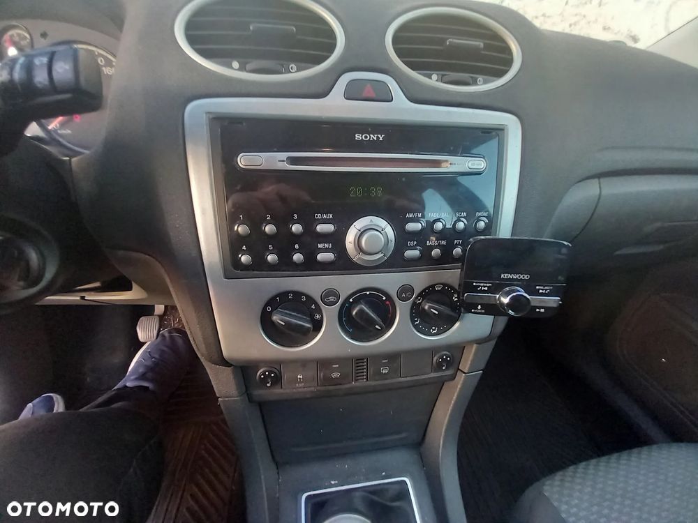 Ford Focus 1.6 Gold X - 23