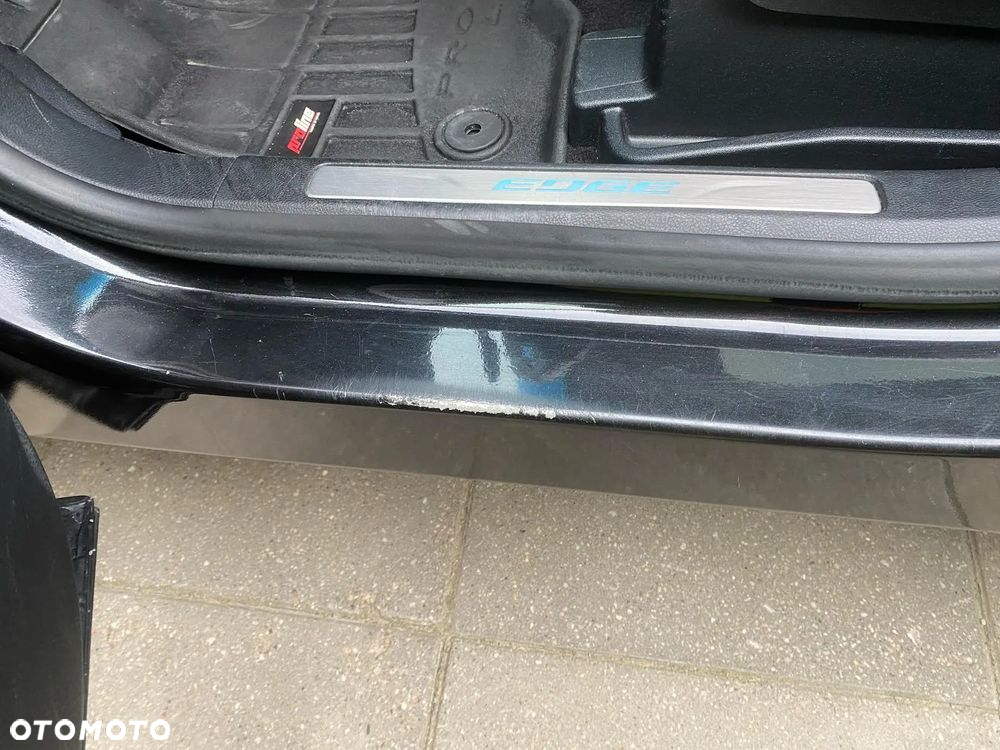 Ford Edge - 10