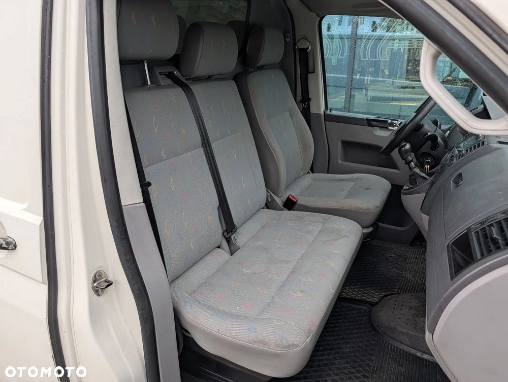 Volkswagen TRANSPORTER T5 - 13