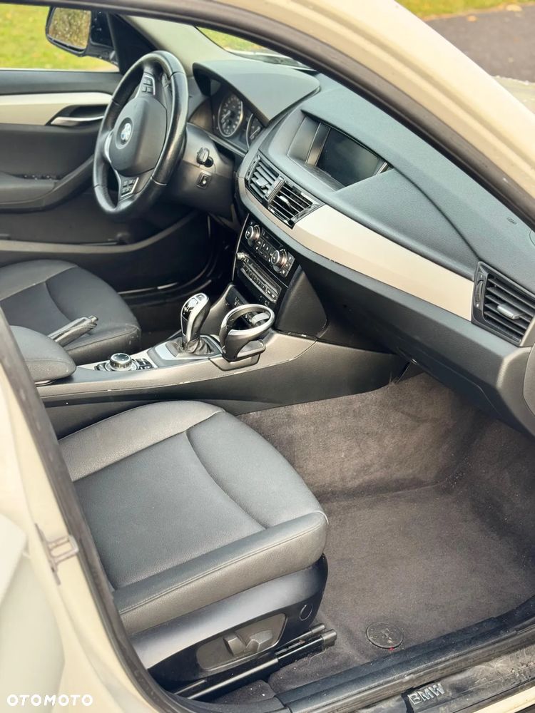 BMW X1 xDrive28i Sport Line - 10