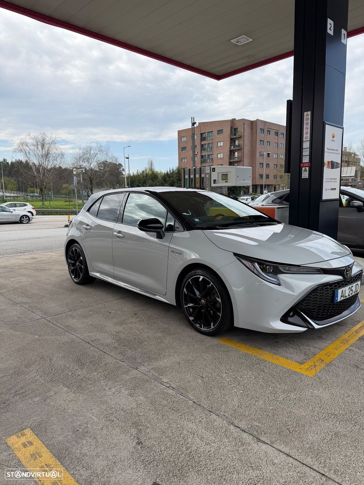 Toyota Corolla 2.0 Hybrid GR-Sport - 2