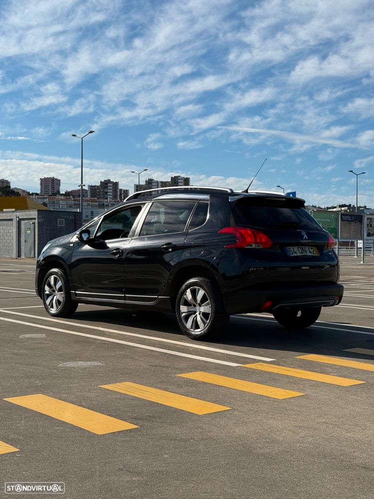 Peugeot 2008 1.2 PureTech Style - 8