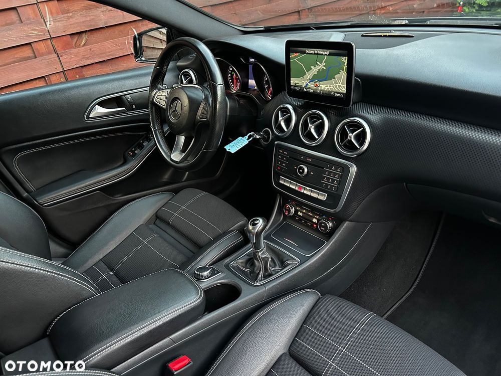 Mercedes-Benz Klasa A 200 (BlueEFFICIENCY) - 12