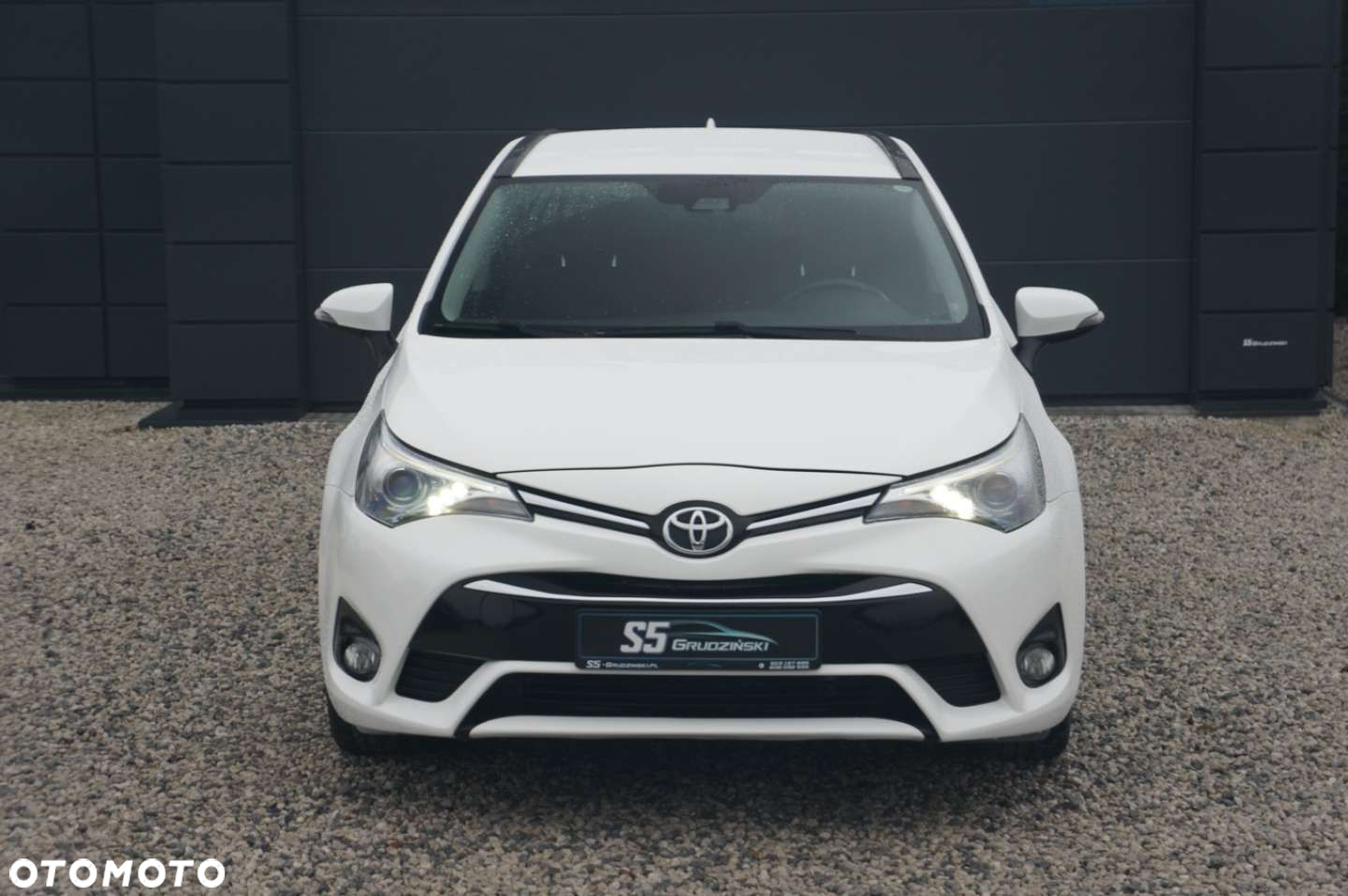 Toyota Avensis - 3