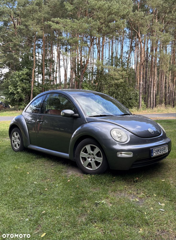 Volkswagen New Beetle - 1