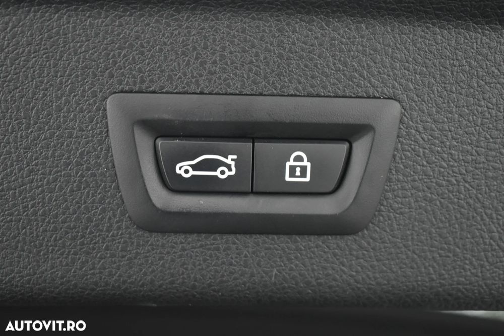 BMW Seria 3 320i GT xDrive AT - 17