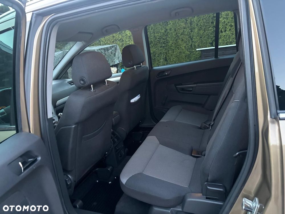 Opel Zafira 1.8 - 10