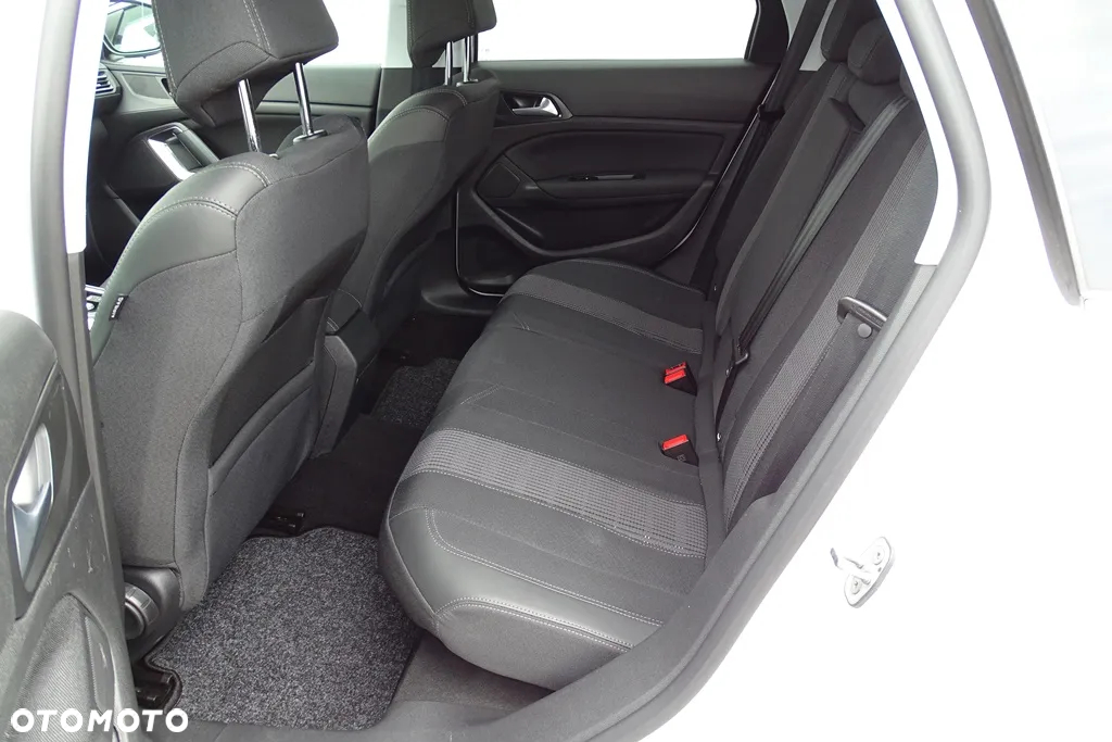 Peugeot 308 1.5 BlueHDi Allure Pack S&S EAT8 - 16