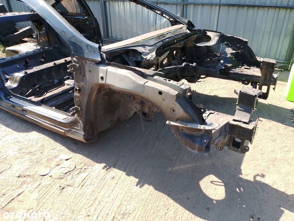 ĆWIARTKA PODŁUŻNICA PRAWY PRZÓD PEUGEOT 407 I COUPE - 1