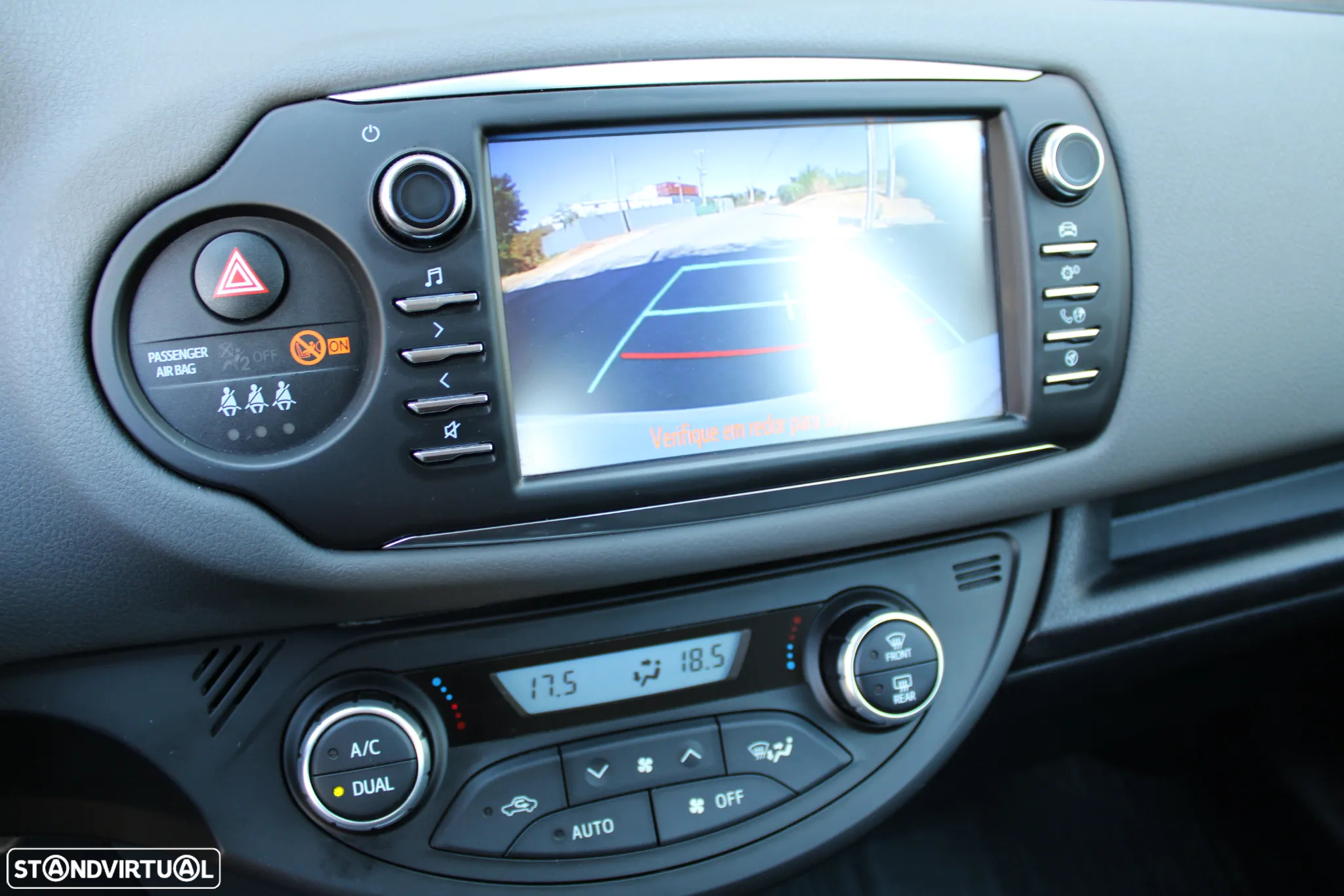 Toyota Yaris 1.5 HSD Comfort+P.Style - 27